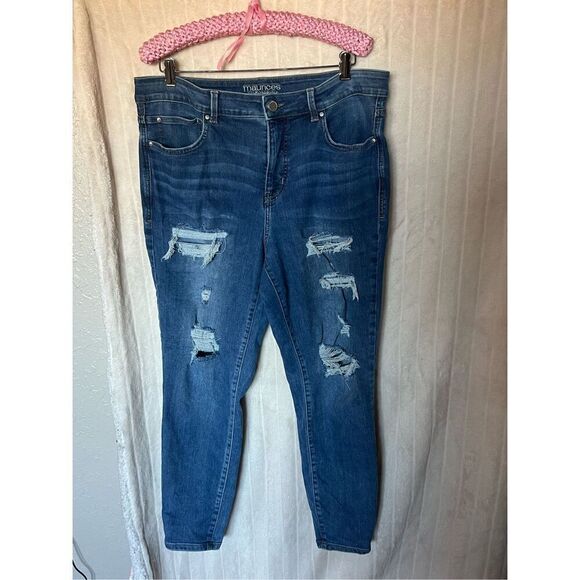 Maurices Ever Flex High Rise Distressed Jeans Woman’s Size 16 Short - Picture 1 of 13